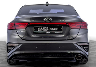 Подержанный автомобиль Kia Cerato Sedan 2018 года (6 фото)
