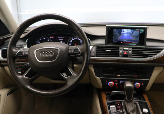 Подержанный автомобиль Audi A6 Sedan 2015 года (9 фото)