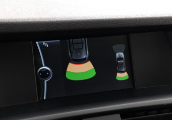 Подержанный автомобиль BMW X3 2014 года (15 фото)