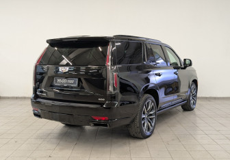 Подержанный автомобиль Cadillac Escalade Suv 2022 года (5 фото)