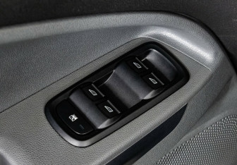 Подержанный автомобиль Ford EcoSport 2015 года (12 фото)