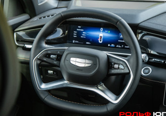 Подержанный автомобиль Geely Preface 2024 года (11 фото)