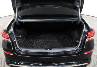 Подержанный автомобиль Kia Optima Sedan 2020 года (20 фото)