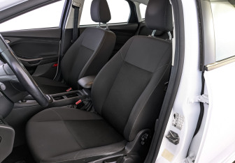 Подержанный автомобиль Ford Focus Hatchback 2018 года (20 фото)