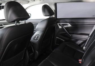 Подержанный автомобиль Geely Atlas 2020 года (12 фото)