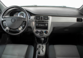 Подержанный автомобиль Chevrolet Lacetti Sedan 2012 года (11 фото)