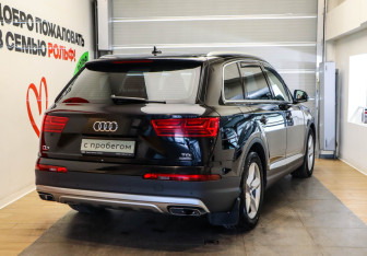 Подержанный автомобиль Audi Q7 2016 года (4 фото)