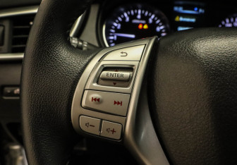 Подержанный автомобиль Nissan X-Trail 2017 года (13 фото)