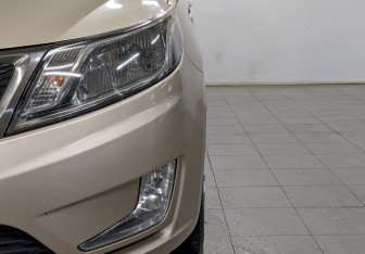 Подержанный автомобиль Kia Rio Sedan 2012 года (17 фото)