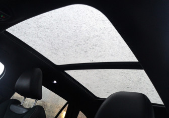 Подержанный автомобиль Geely Monjaro 2023 года (12 фото)