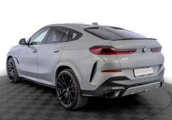 Подержанный автомобиль BMW X6 2024 года (7 фото)