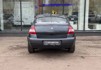 Подержанный автомобиль Renault Megane Sedan 2008 года (7 фото)