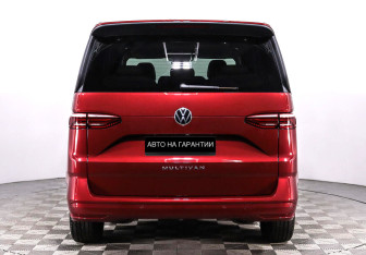Подержанный автомобиль Volkswagen Multivan 2022 года (4 фото)