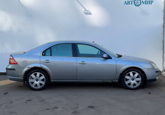 Подержанный автомобиль Ford Mondeo Sedan 2005 года (4 фото)