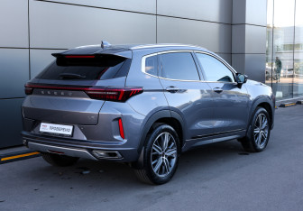 Подержанный автомобиль Exeed LX 2022 года (5 фото)