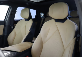 Подержанный автомобиль Changan UNI-V 2023 года (17 фото)