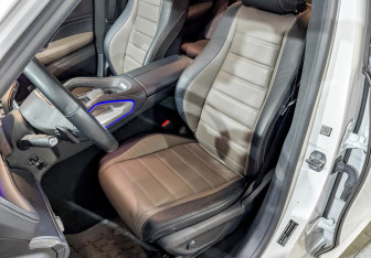 Подержанный автомобиль Mercedes-Benz GLE 2020 года (20 фото)