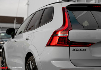 Новый Volvo XC60 2025 (17 фото)