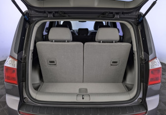 Подержанный автомобиль Chevrolet Orlando 2012 года (25 фото)