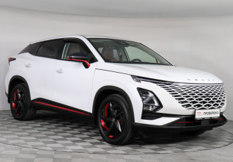 Подержанный автомобиль Omoda C5 2023 года (3 фото)
