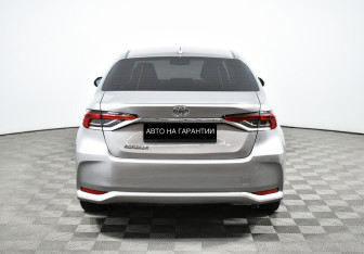 Подержанный автомобиль Toyota Corolla Sedan 2020 года (6 фото)