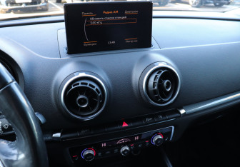 Подержанный автомобиль Audi A3 Hatchback 2014 года (10 фото)