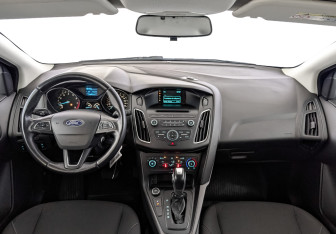 Подержанный автомобиль Ford Focus Hatchback 2018 года (14 фото)