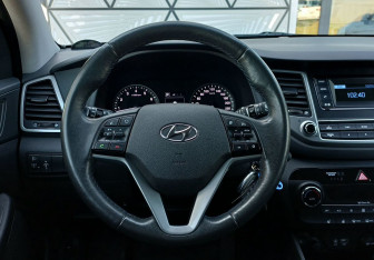 Подержанный автомобиль Hyundai Tucson 2017 года (12 фото)