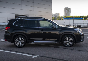 Подержанный автомобиль Subaru Forester Suv 2021 года (4 фото)
