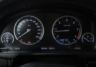 Подержанный автомобиль BMW X5 2016 года (11 фото)