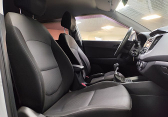 Подержанный автомобиль Hyundai Creta 2017 года (12 фото)