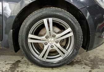 Подержанный автомобиль Kia Ceed Wagon 2013 года (16 фото)