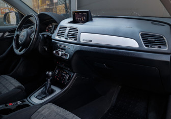 Подержанный автомобиль Audi Q3 2016 года (9 фото)