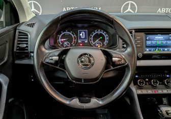 Подержанный автомобиль Skoda Karoq 2020 года (22 фото)