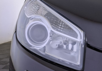 Подержанный автомобиль Nissan Qashqai 2011 года (11 фото)