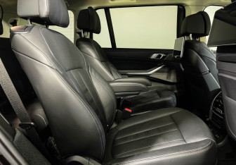 Подержанный автомобиль BMW X7 2019 года (14 фото)