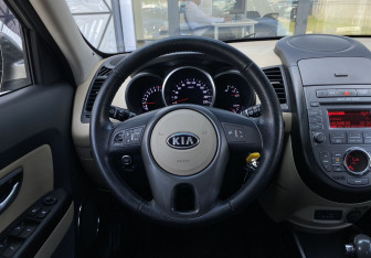 Подержанный автомобиль Kia Soul 2011 года (13 фото)