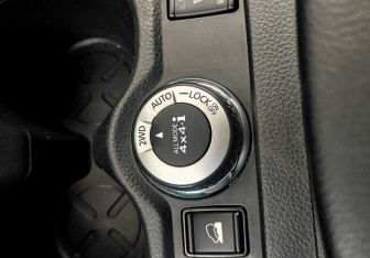 Подержанный автомобиль Nissan X-Trail 2022 года (16 фото)