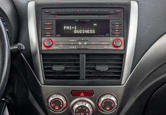 Подержанный автомобиль Subaru Forester Suv 2010 года (17 фото)