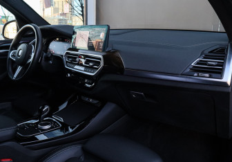 Подержанный автомобиль BMW X3 2022 года (7 фото)