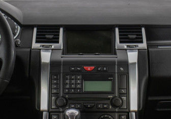 Подержанный автомобиль Land Rover Range Rover Sport 2008 года (14 фото)