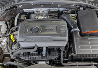 Подержанный автомобиль Skoda Octavia Liftback 2016 года (9 фото)