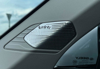 Подержанный автомобиль Geely Atlas 2024 года (18 фото)