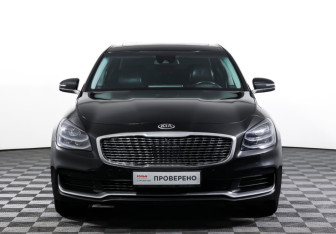 Подержанный автомобиль Kia K900 2020 года (2 фото)