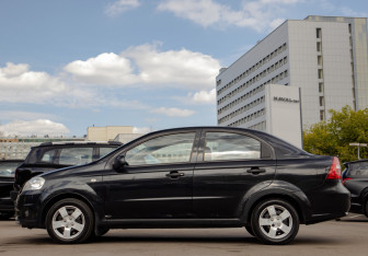 Подержанный автомобиль Chevrolet Aveo Sedan 2008 года (6 фото)