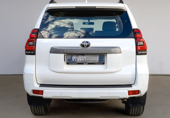 Подержанный автомобиль Toyota Land Cruiser Prado 2018 года (6 фото)
