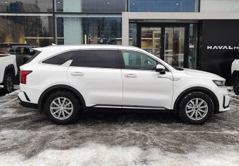 Подержанный автомобиль Kia Sorento 2020 года (4 фото)