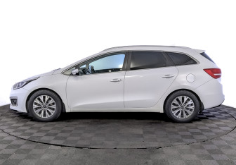Подержанный автомобиль Kia Ceed Wagon 2018 года (8 фото)