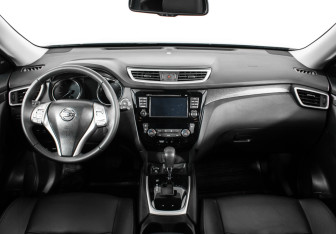 Подержанный автомобиль Nissan X-Trail 2016 года (12 фото)
