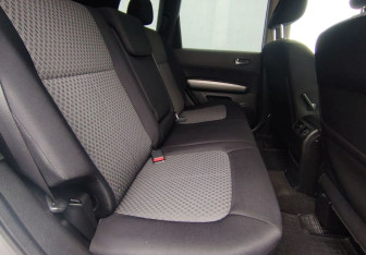 Подержанный автомобиль Nissan X-Trail 2007 года (11 фото)